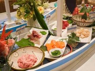 夕食バイキング｜金目鯛やマグロなど、新鮮な海の幸をお刺身で